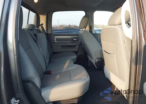 2018 Ram 1500 Big Horn 4X4 6'4 Box z USA, uszkodzony, nr VIN 1C6RR7TT8JS247114